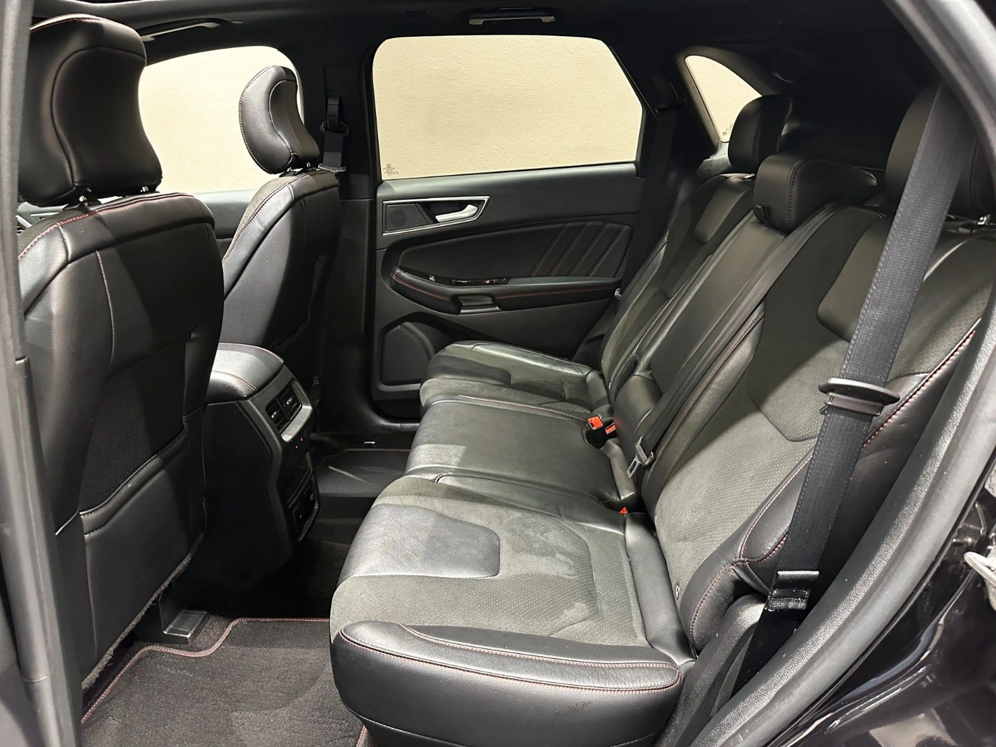 Ford Edge ST-Line 4x4 *BLACK*PANO*KAMERA*SITZKLIMA* — photo 13