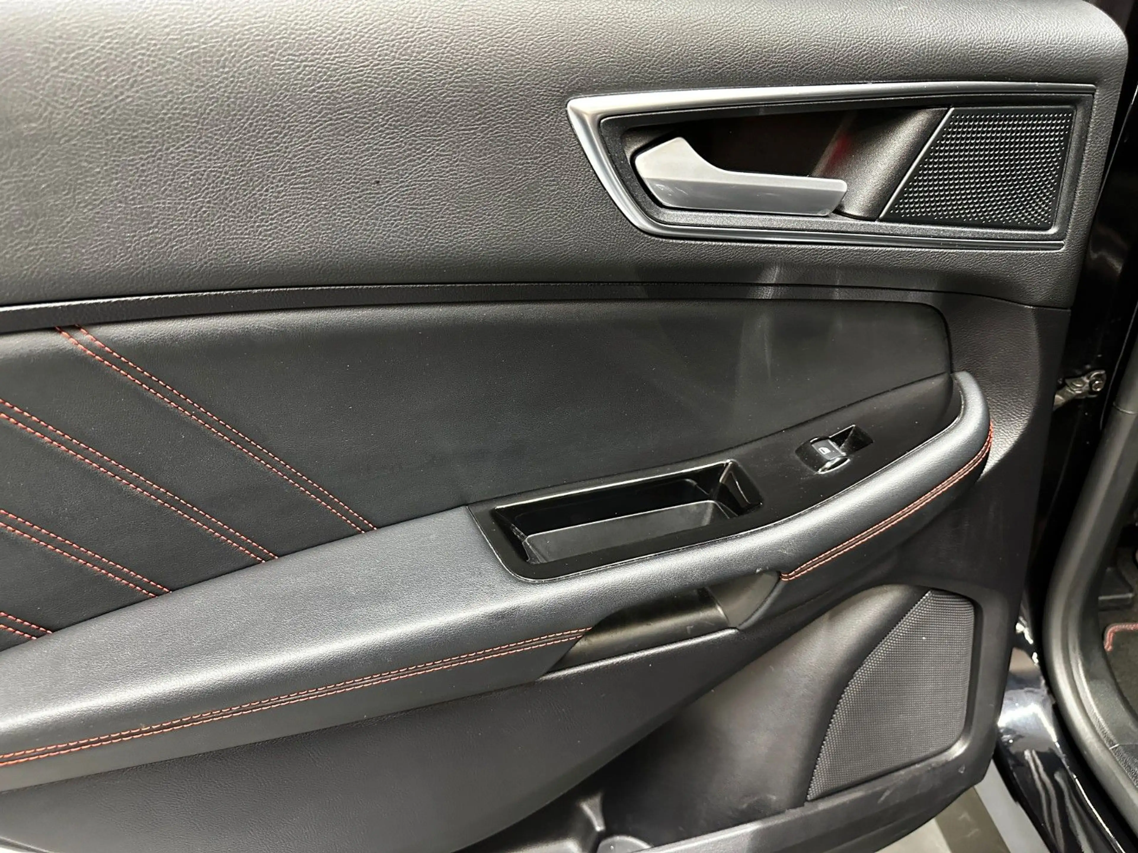 Ford Edge ST-Line 4x4 *BLACK*PANO*KAMERA*SITZKLIMA* — photo 14