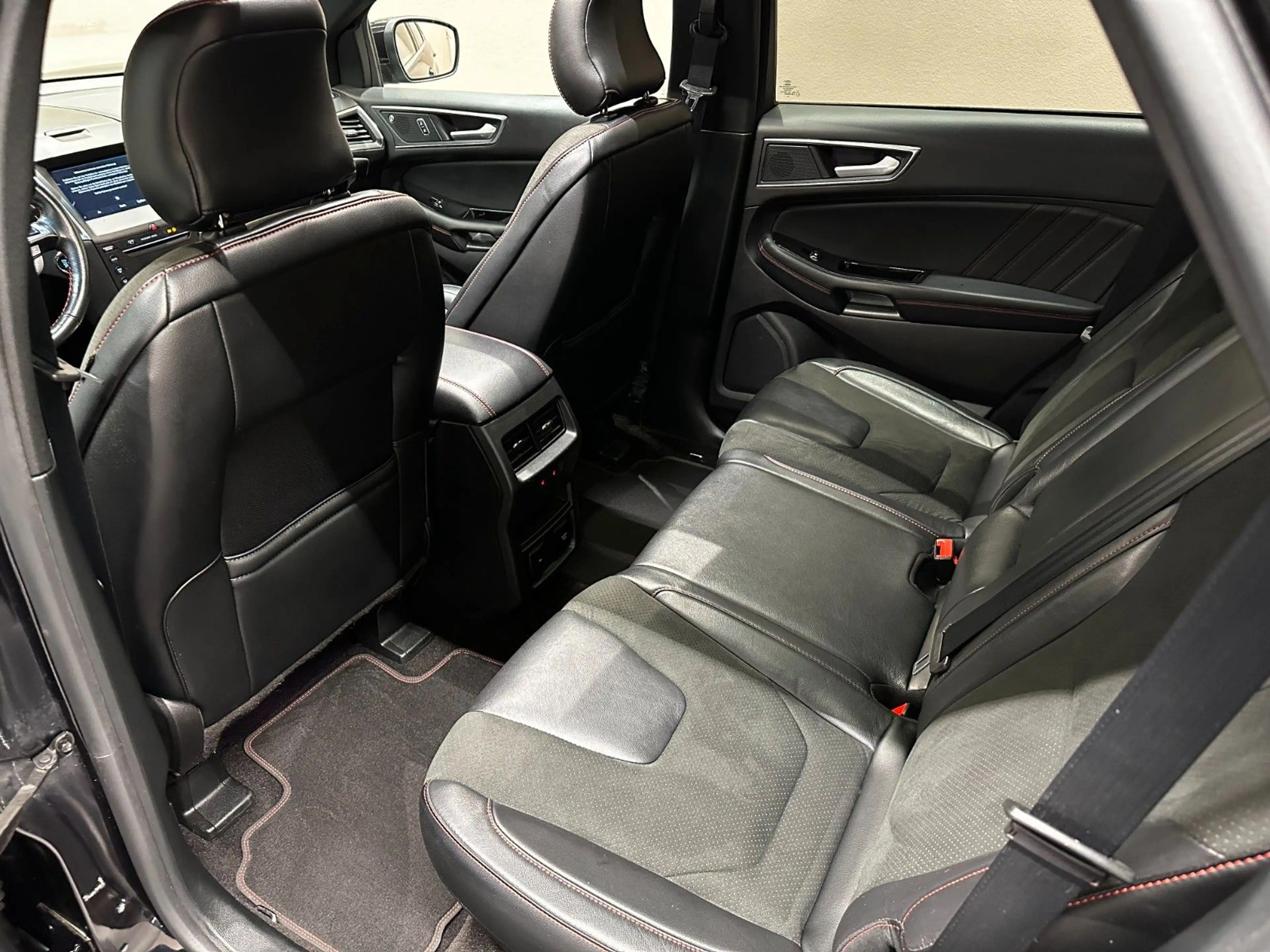 Ford Edge ST-Line 4x4 *BLACK*PANO*KAMERA*SITZKLIMA* — photo 12