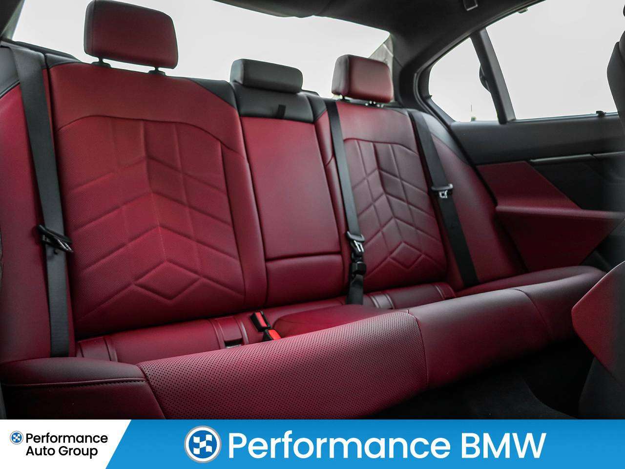 2026 BMW 5 Series 550e xDrive thumb 14