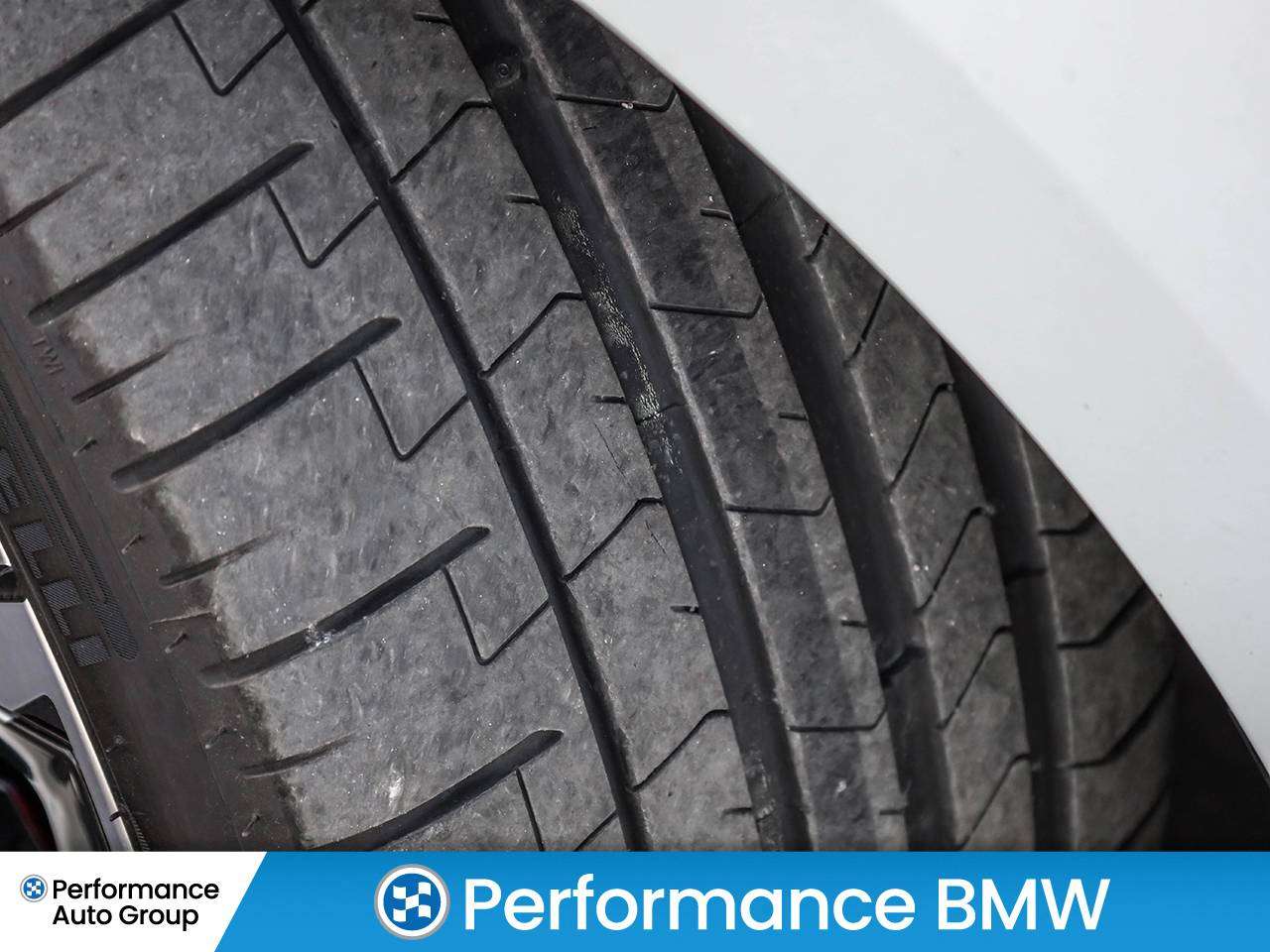 2026 BMW 5 Series 550e xDrive thumb 11