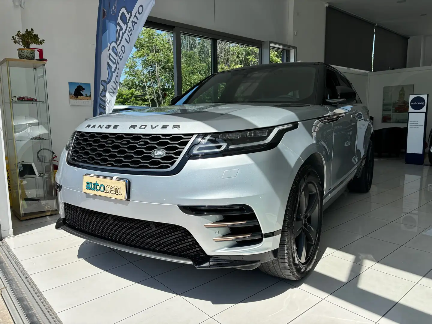 Land Rover Range Rover Velar Velar 2.0d i4 R-Dynamic SE 240cv auto my19 Silver - 1