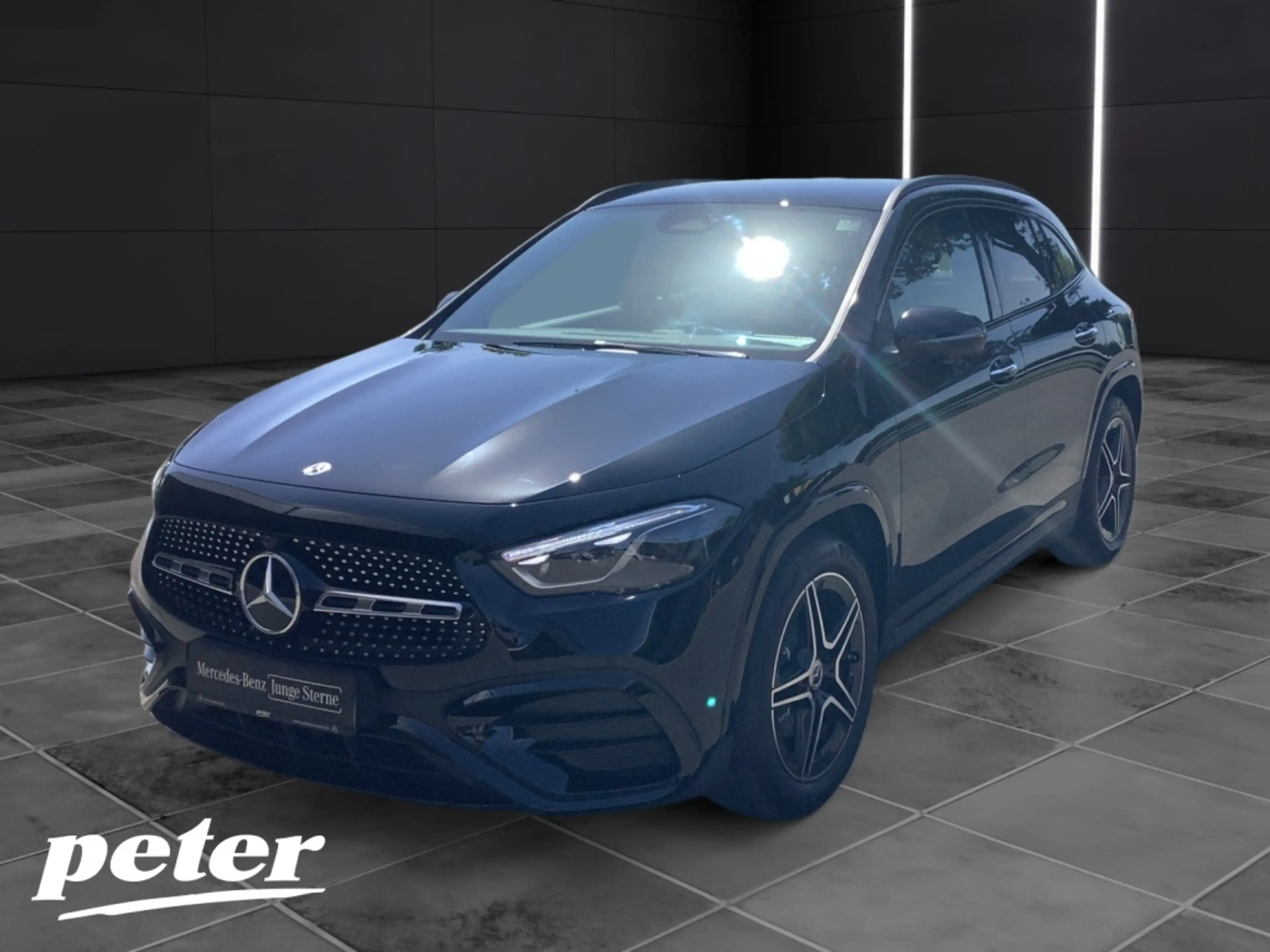 Mercedes-Benz GLA 220 4MATIC AMG+NIGHT+19"+MULTIBEAM+AMBIENTE+