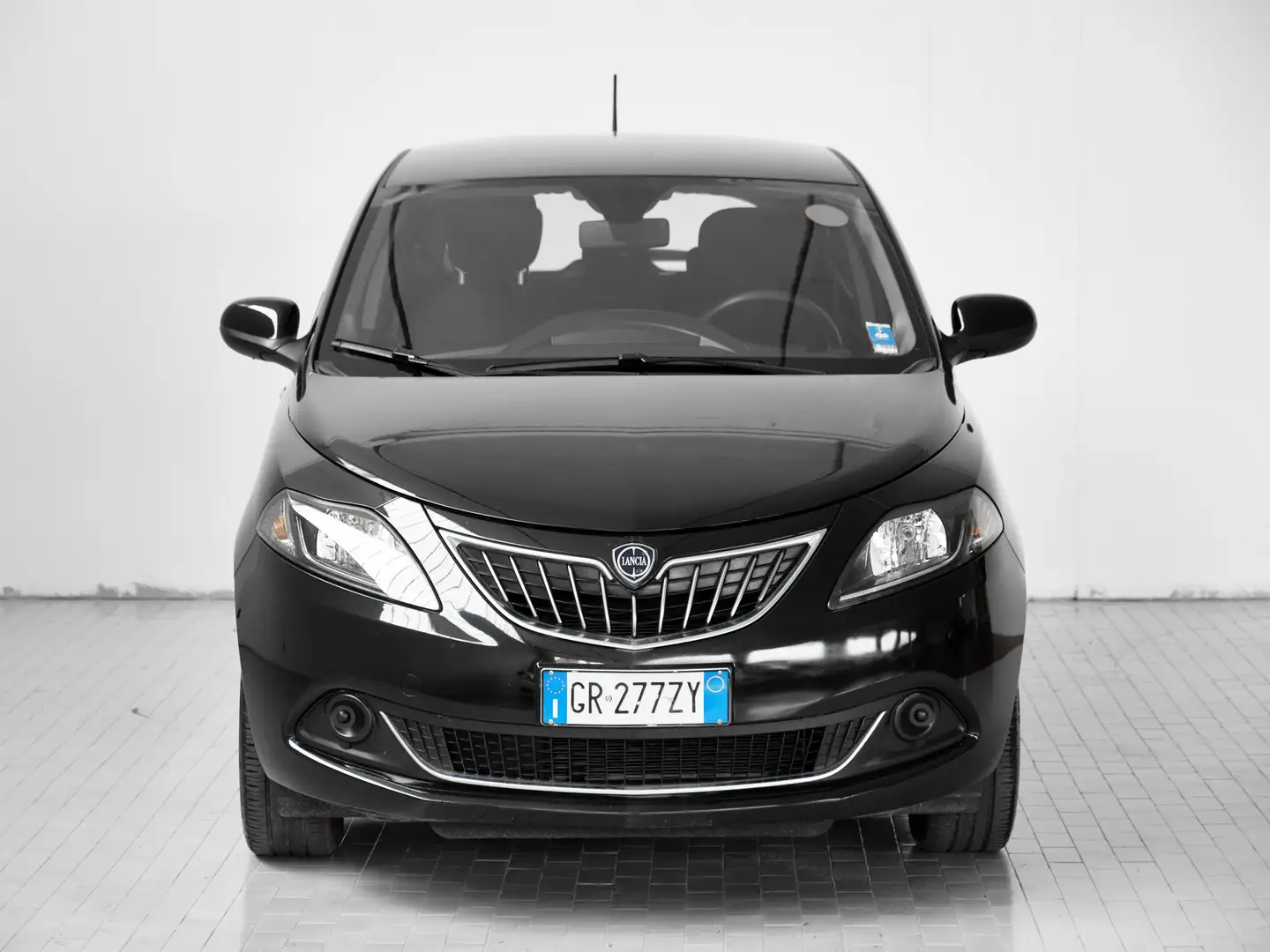 Lancia Ypsilon Ypsilon 1.0 firefly hybrid Platino s Nero - 1