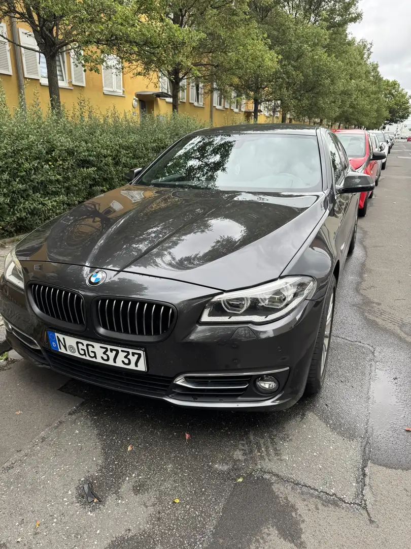 BMW 520 Luxury Line xDrive Grau - 1