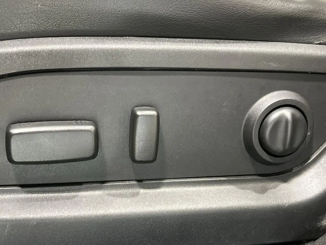 GMC Acadia снимка GMC Acadia