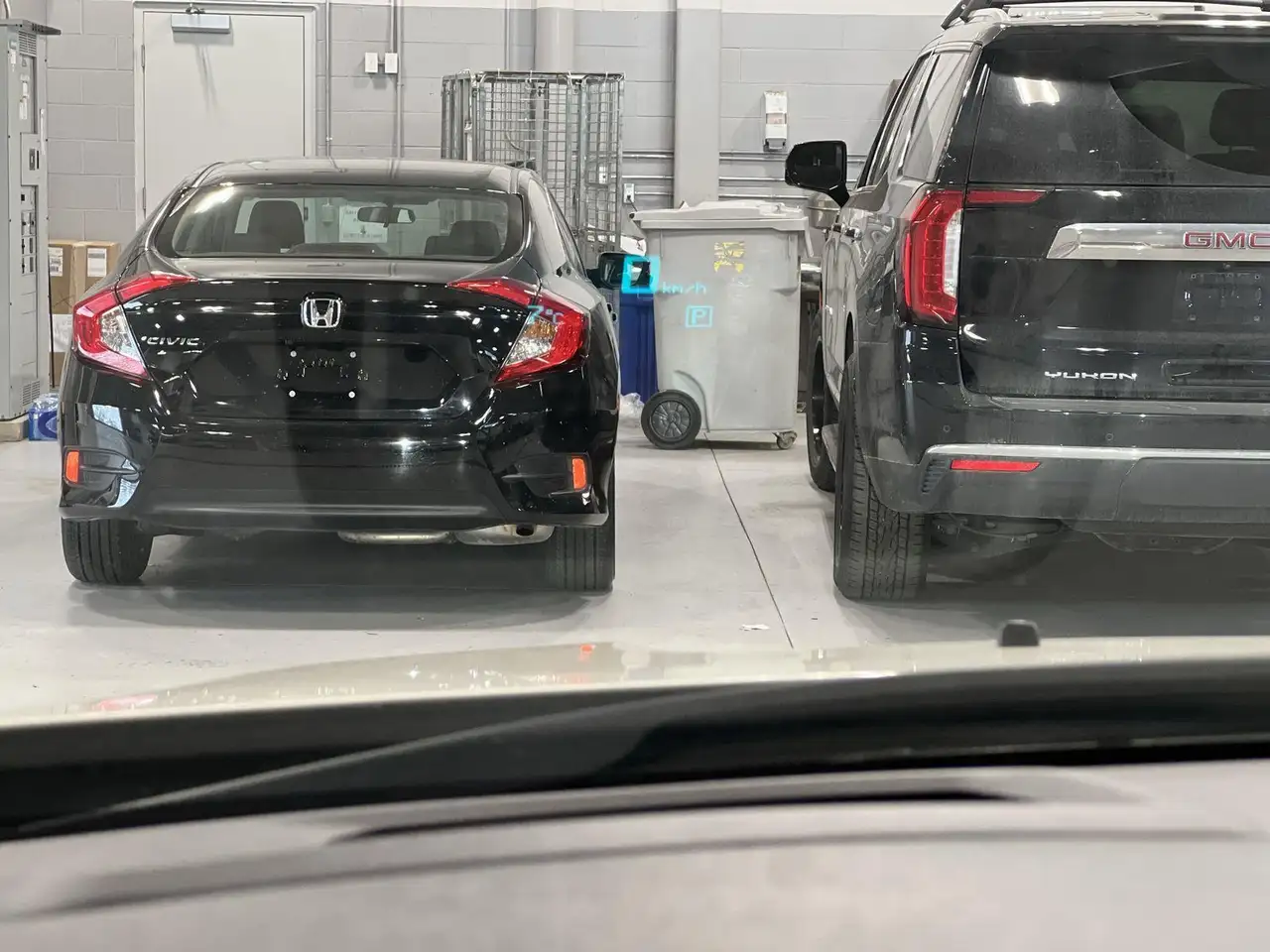 GMC Acadia снимка GMC Acadia