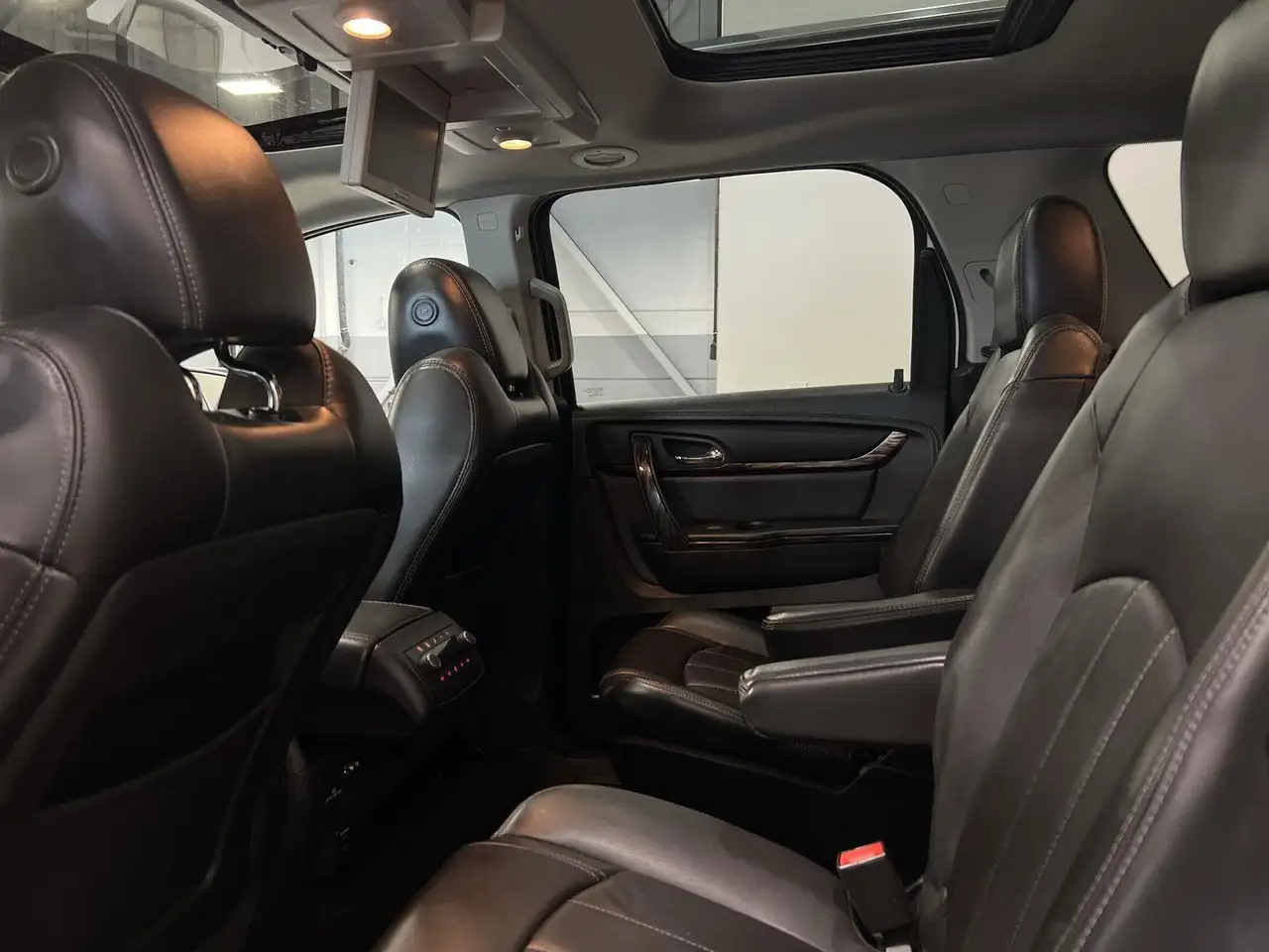 GMC Acadia снимка GMC Acadia