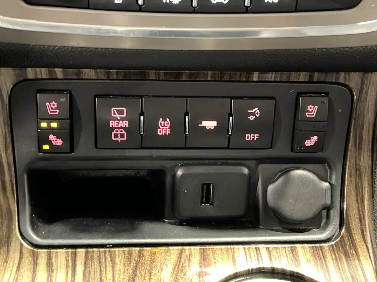 GMC Acadia снимка GMC Acadia