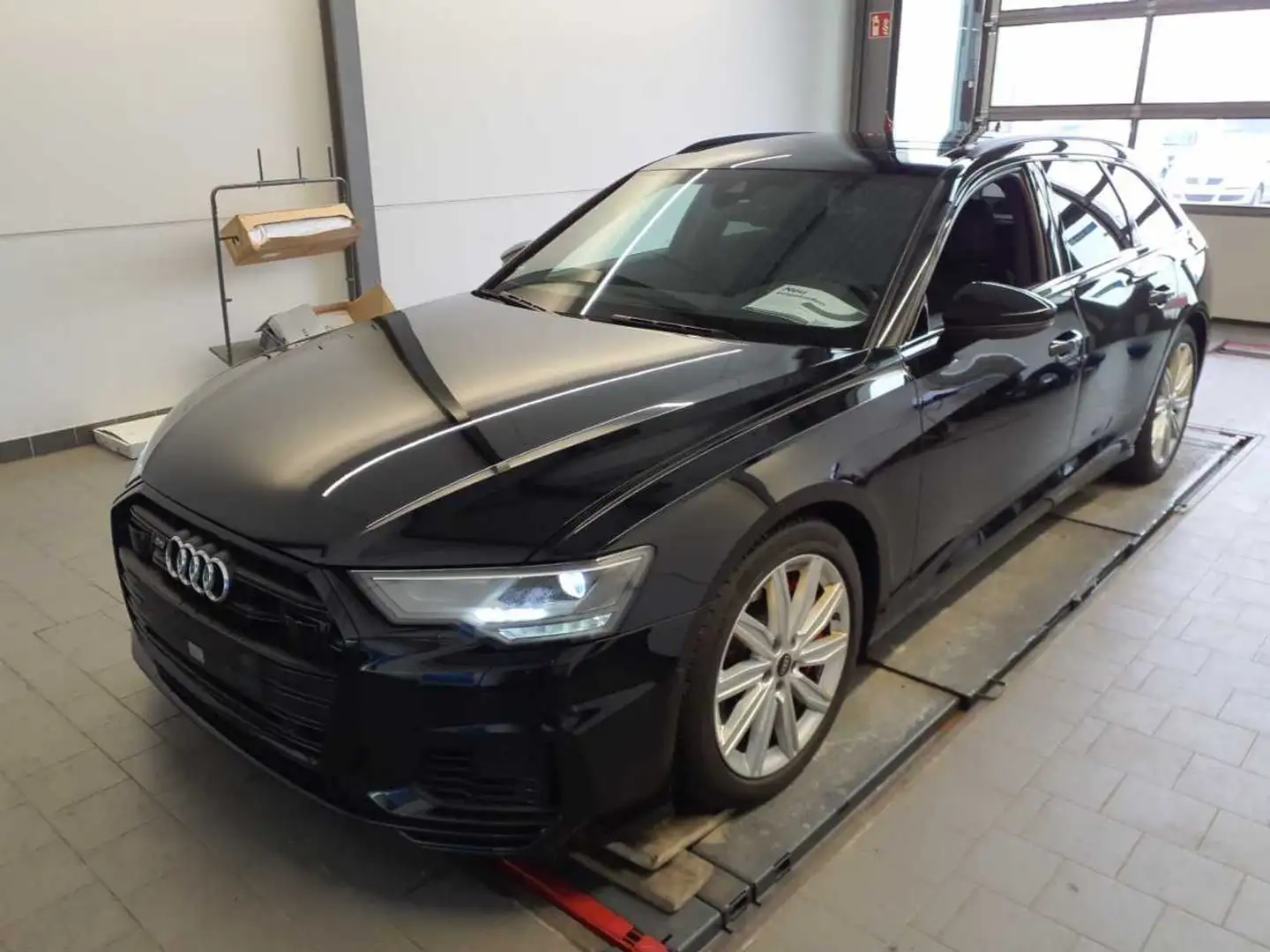 Audi S6 Avant Black 4WD-Lenk Pano AHK B&O ACC Sitzh B&O AH Schwarz - 2