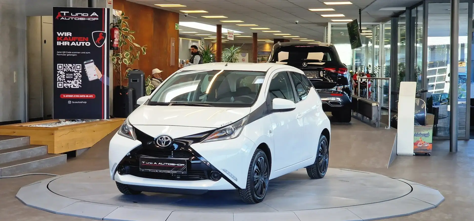 Toyota Aygo 1.0 VVT-ix *Kamera*Wenig KM* Weiß - 1