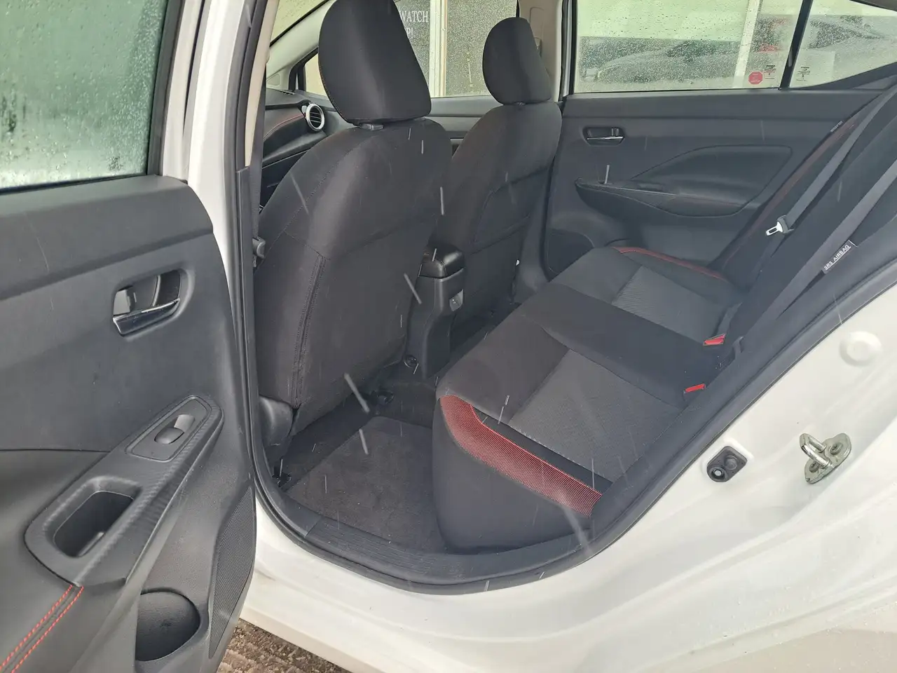 Nissan Versa снимка Nissan Versa