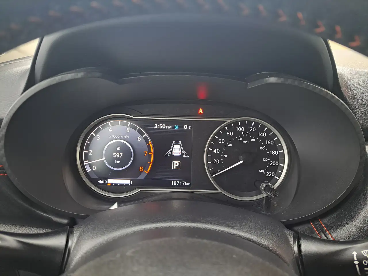 Nissan Versa снимка Nissan Versa