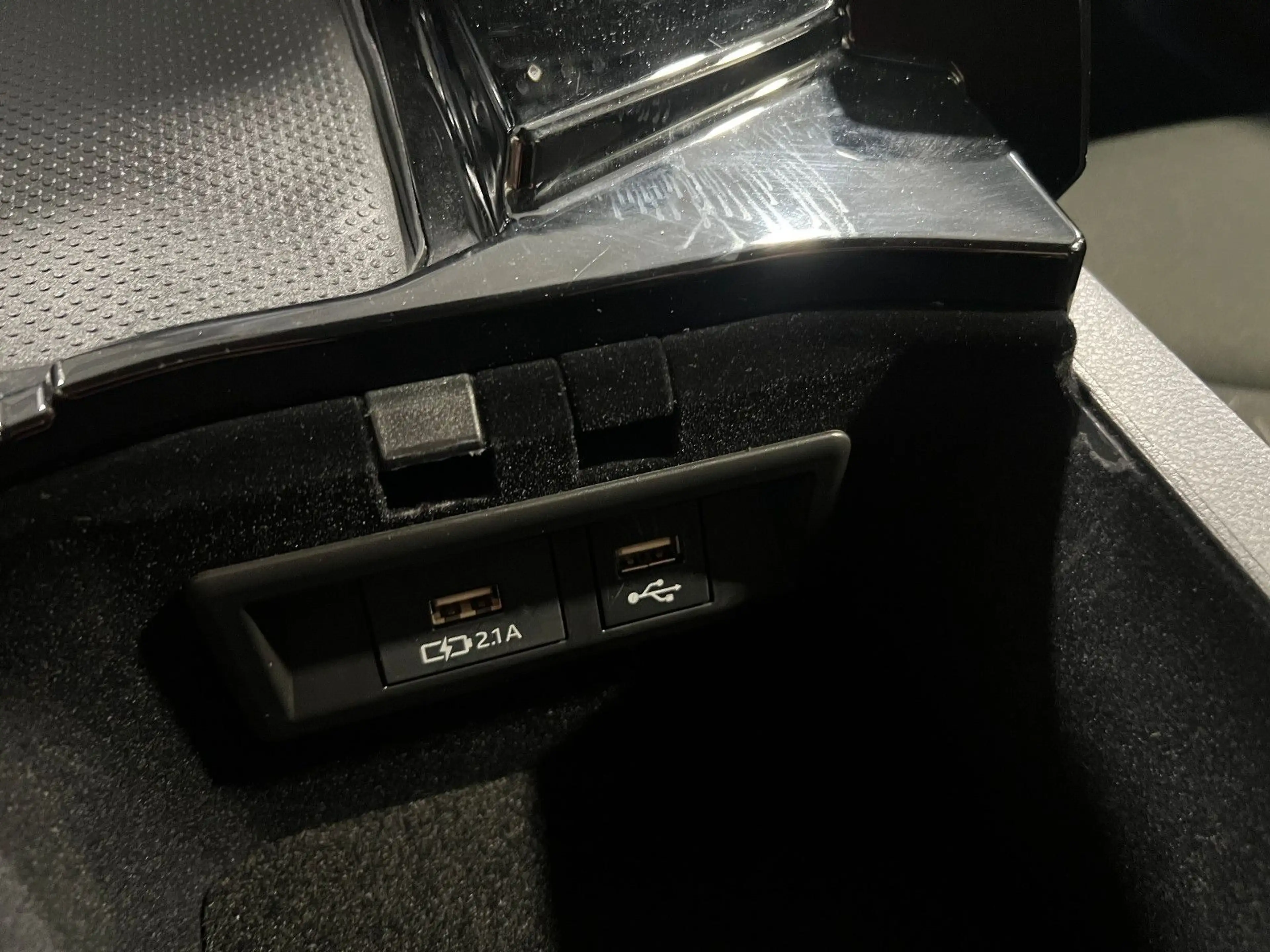 Toyota Mirai Automatik **Navi*Kamera*Spur*Temp** — photo 15