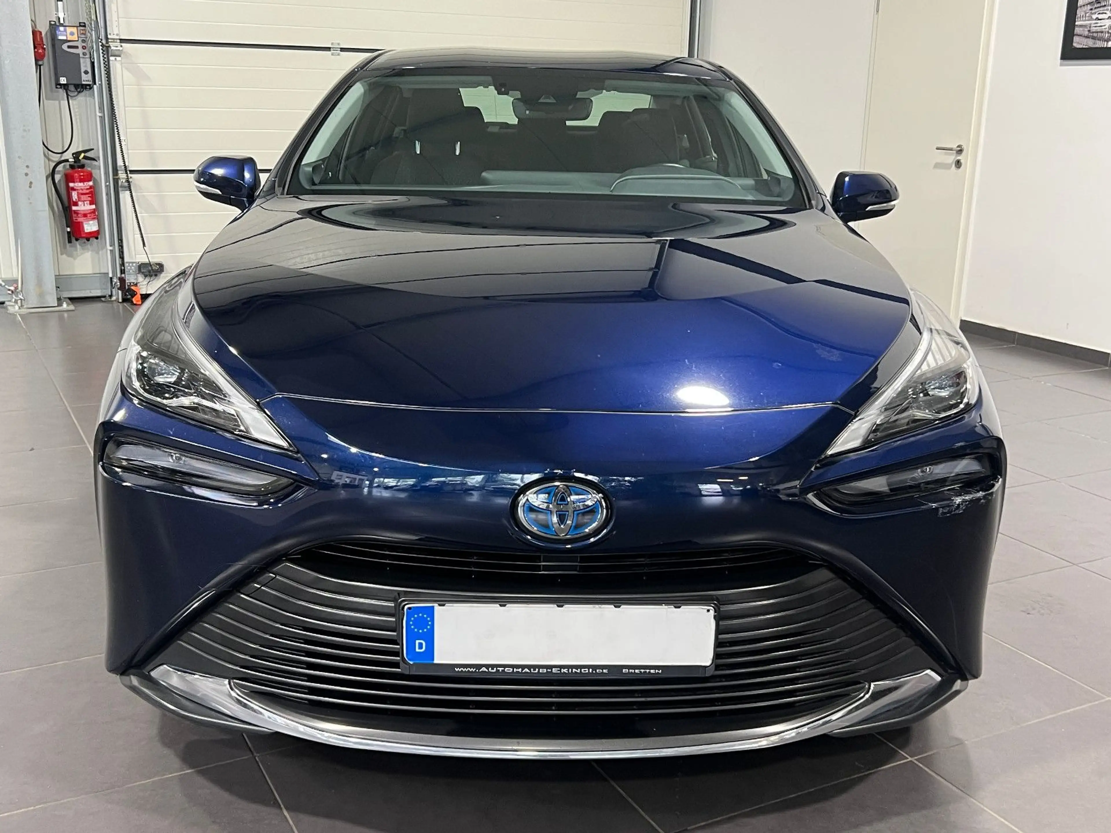 Toyota Mirai Automatik **Navi*Kamera*Spur*Temp** — photo 9