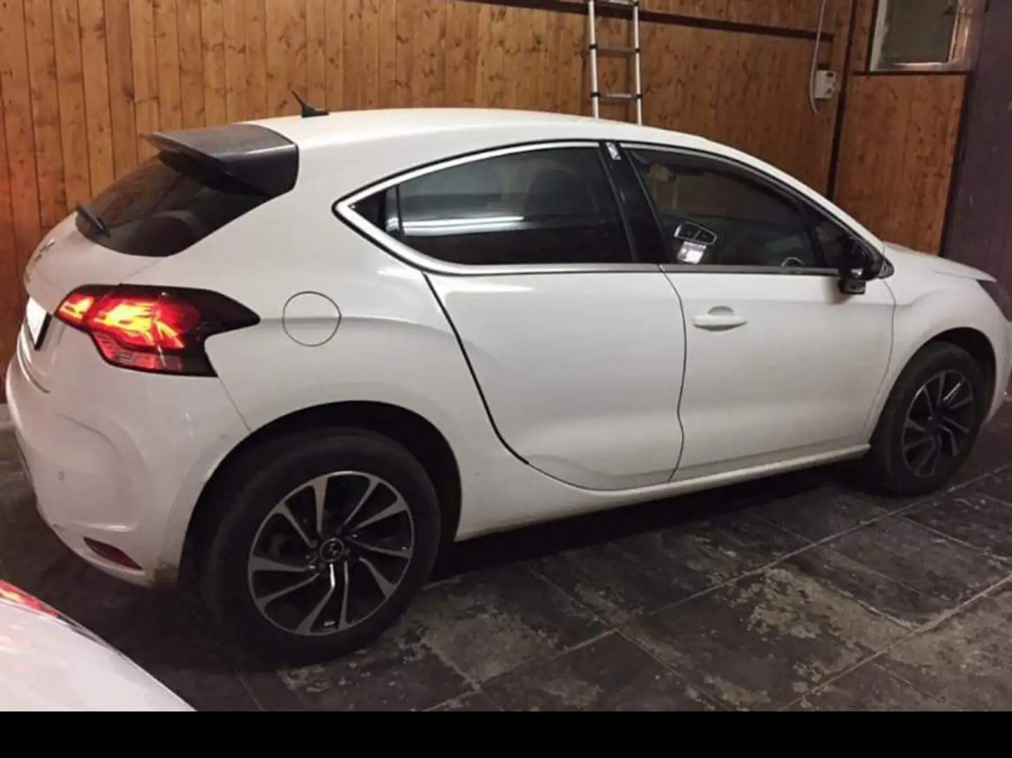 Citroen DS4 DS4 1.6 e-hdi (airdream) So Chic 115cv Blanco - 1