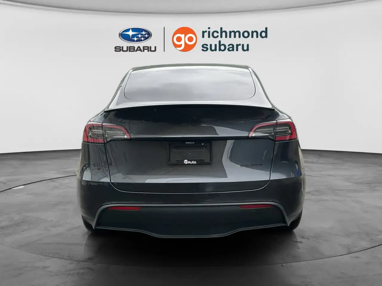 Tesla Model Y снимка Tesla Model Y