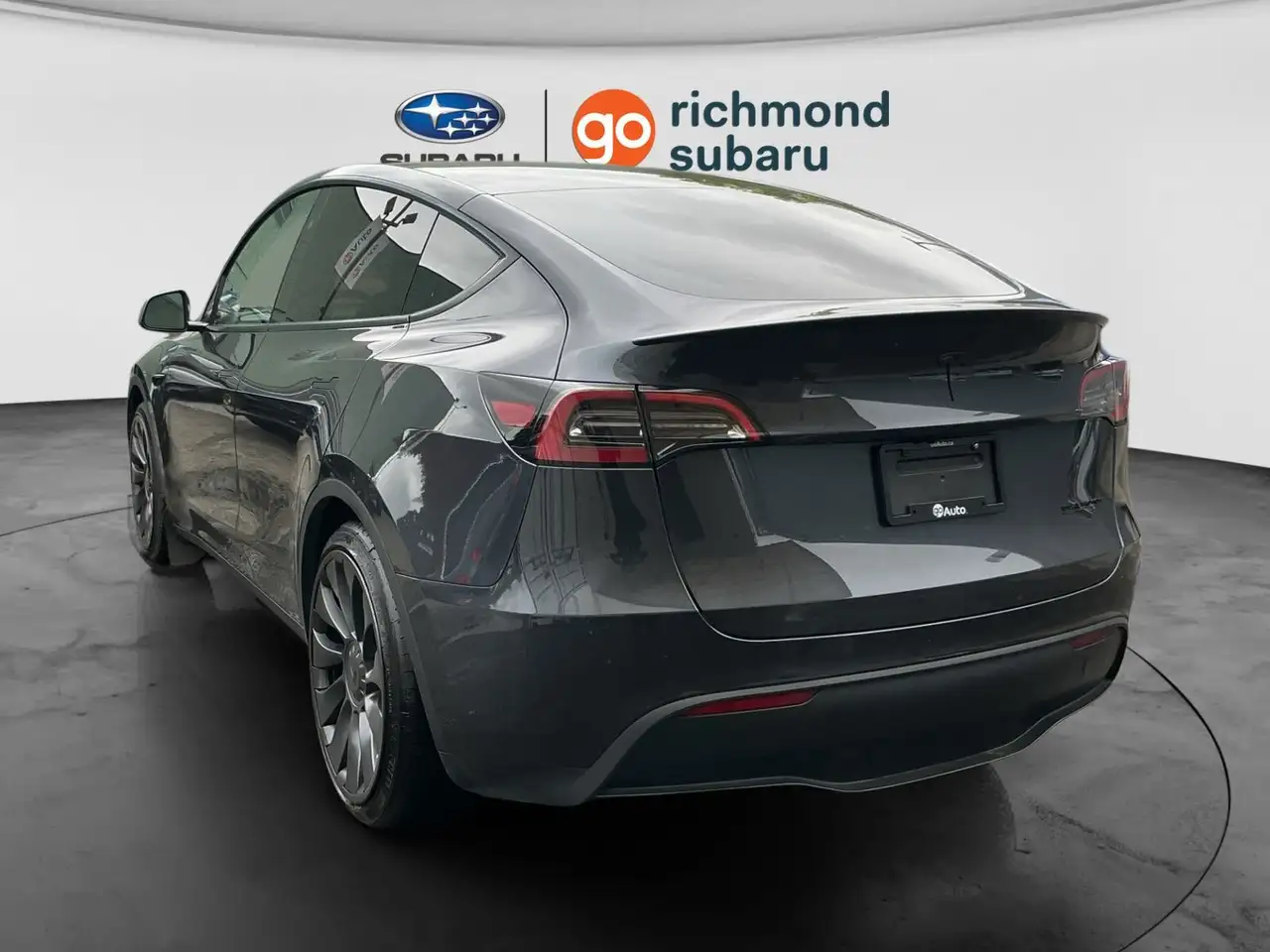 Tesla Model Y снимка Tesla Model Y
