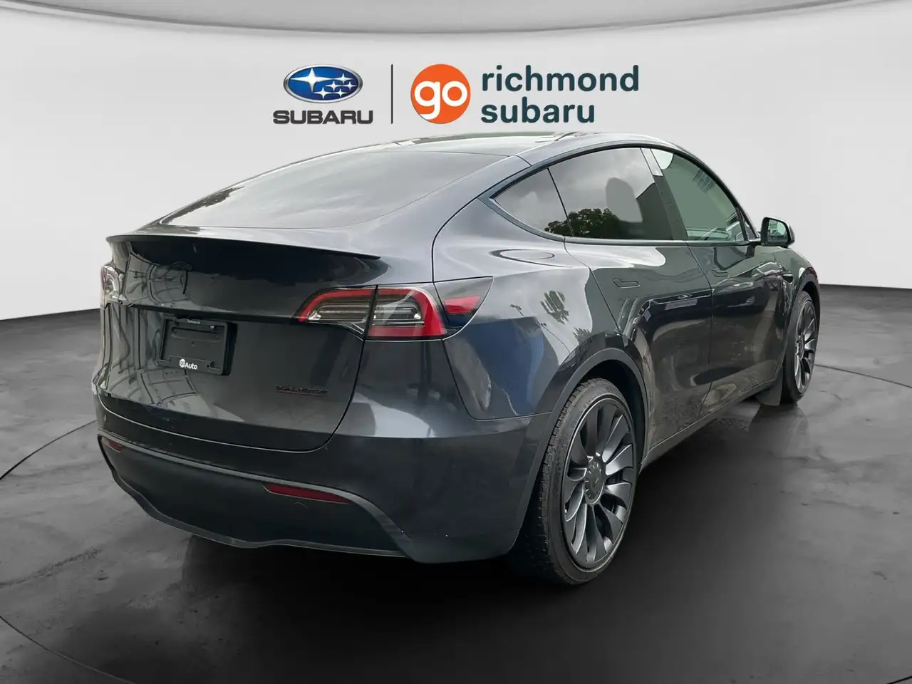 Tesla Model Y снимка Tesla Model Y