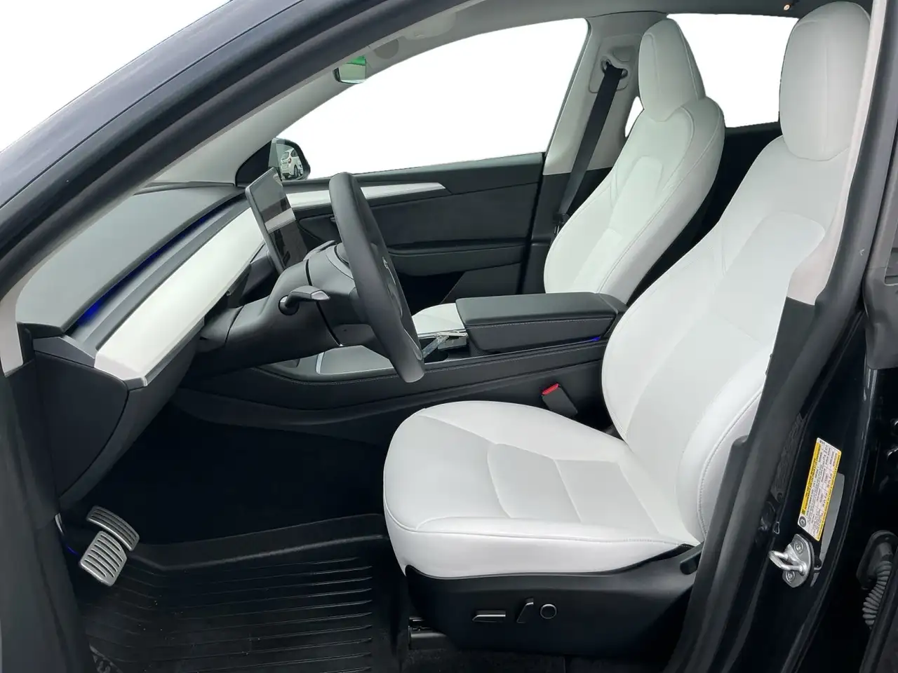 Tesla Model Y снимка Tesla Model Y