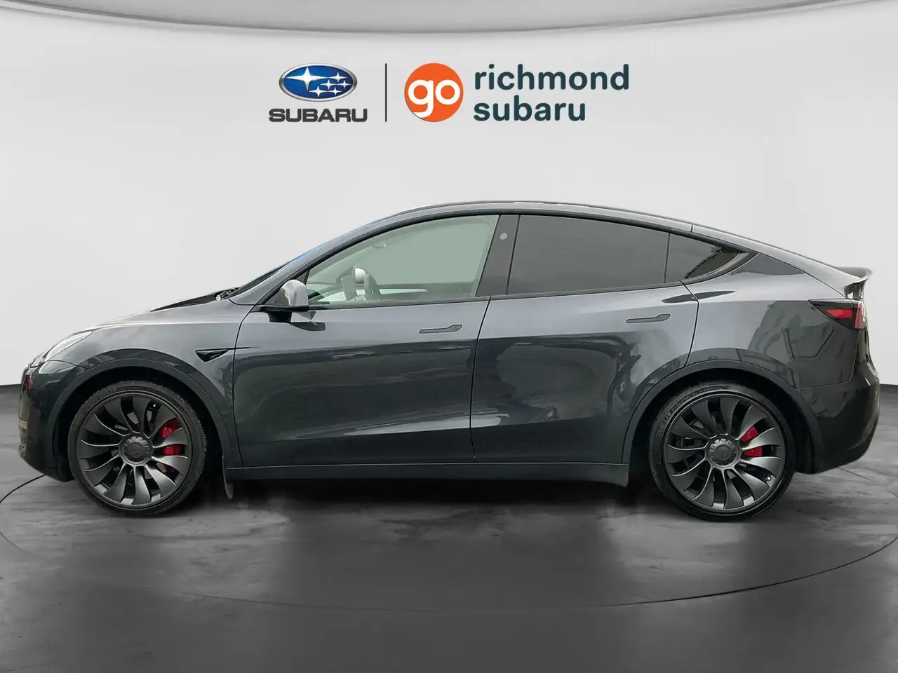 Tesla Model Y снимка Tesla Model Y