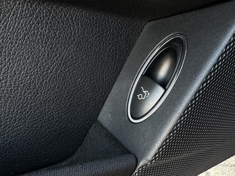 Mercedes-Benz E 280 CDI Avantgarde — photo 15