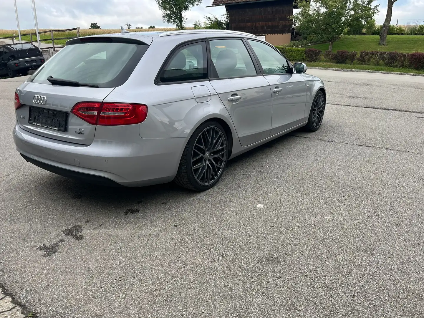 Audi A4 S line Sportpaket / plus quattro Grau - 2