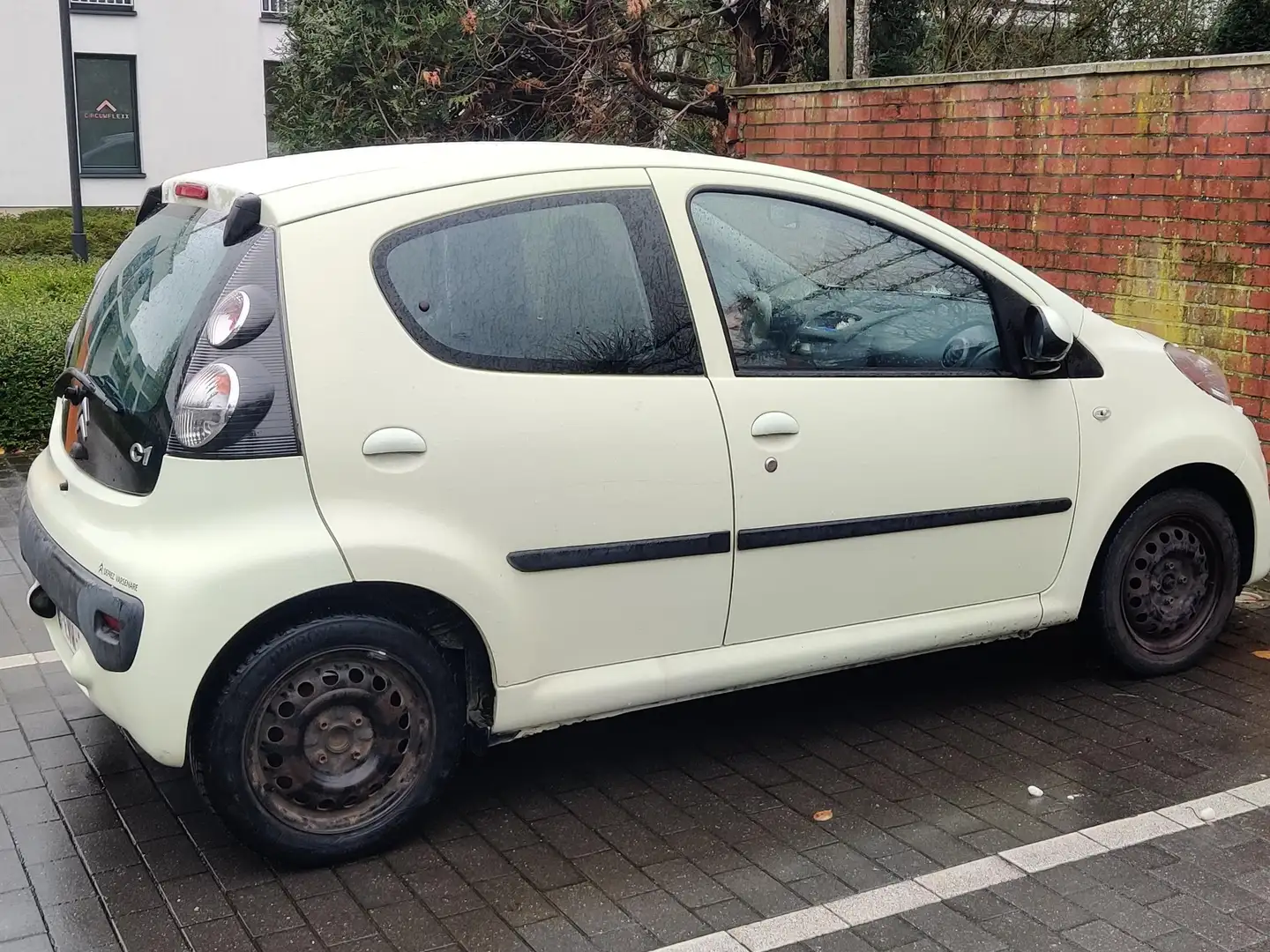 Citroen C1 C1 1.0 Selection Jaune - 2