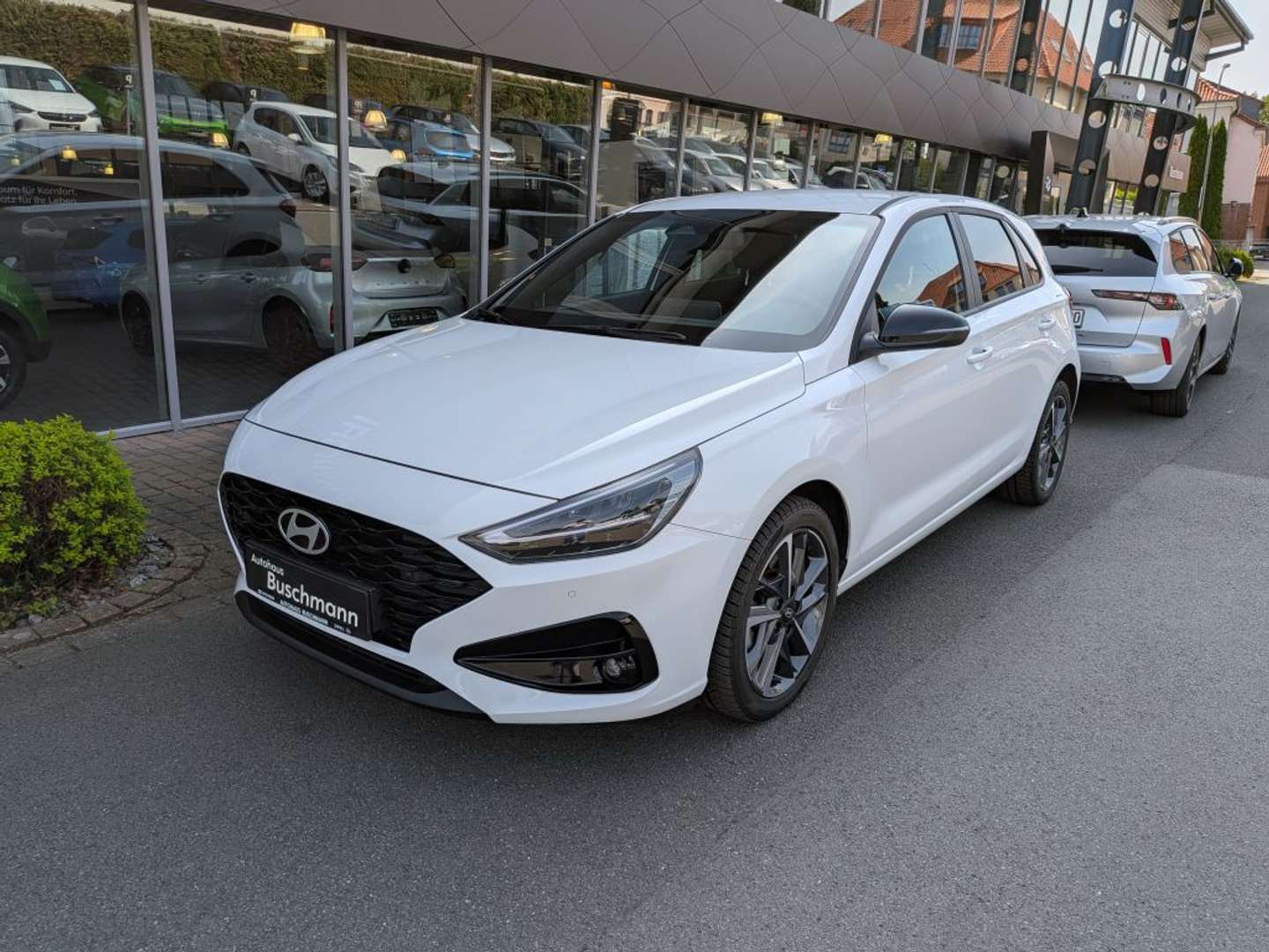 Hyundai i30 nuo 398 €/ mėn Benzinas 2025m. Sedanas Automatinė