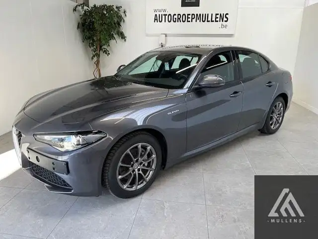 Alfa Romeo Giulia Giulia MY2022  RWD 22 JTD AUT Super / amper 25993 kilometers
