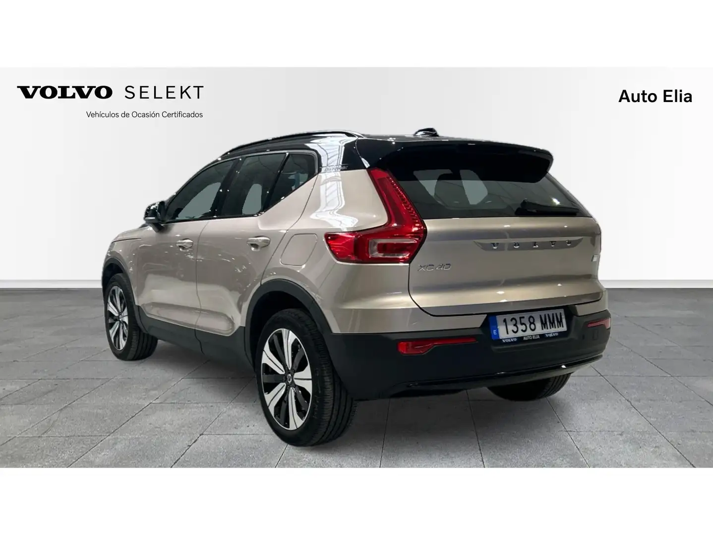 Volvo XC40 Recharge Single Plus Aut. Gris - 2