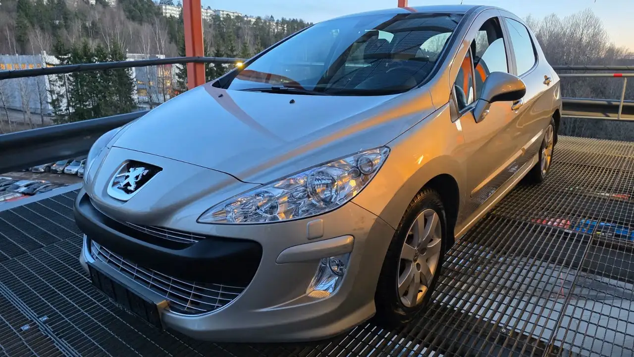 Peugeot 308 1.6 HDi 90ch BLUE LION Confort Pack