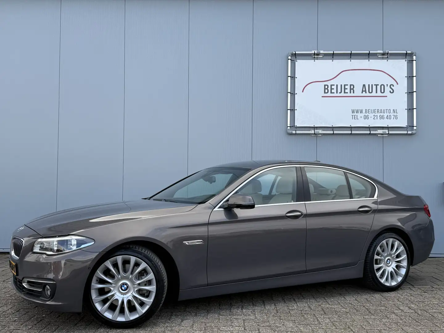BMW 528 5-serie 528i High Executive Automaat Navigatie/LED Brun - 1