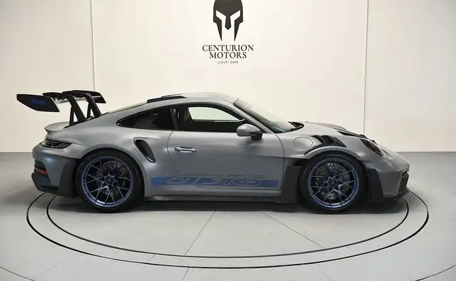 Porsche 992 view 3
