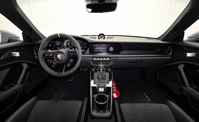 Porsche 992 view 10