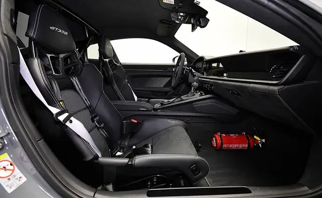 Porsche 992 view 8