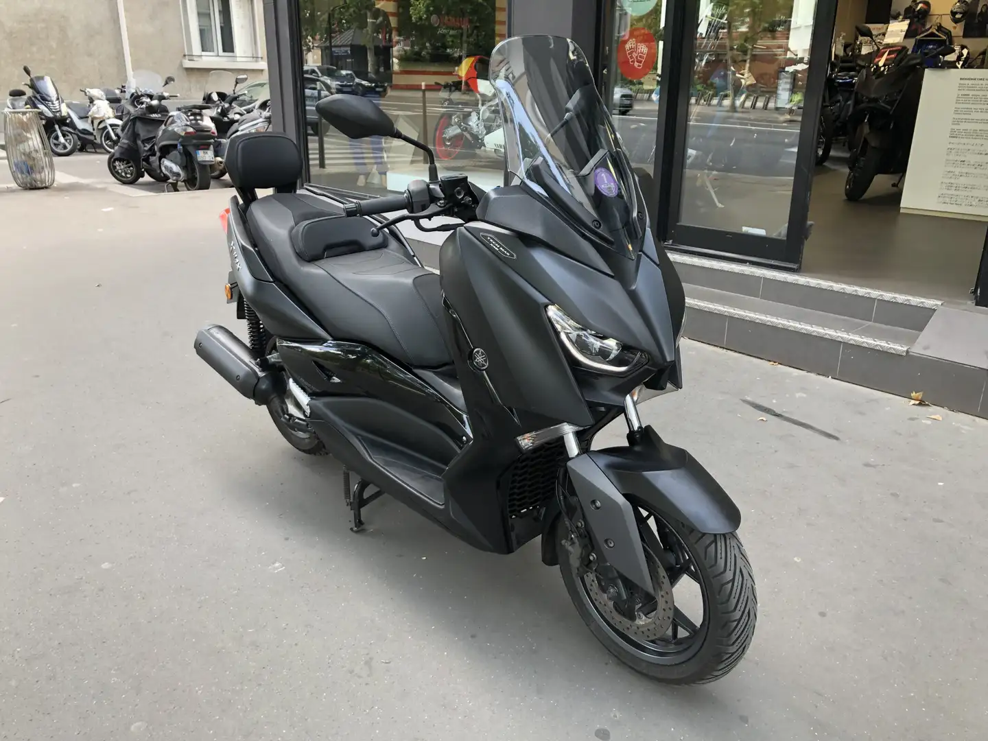 Yamaha X-Max 125 Noir - 1