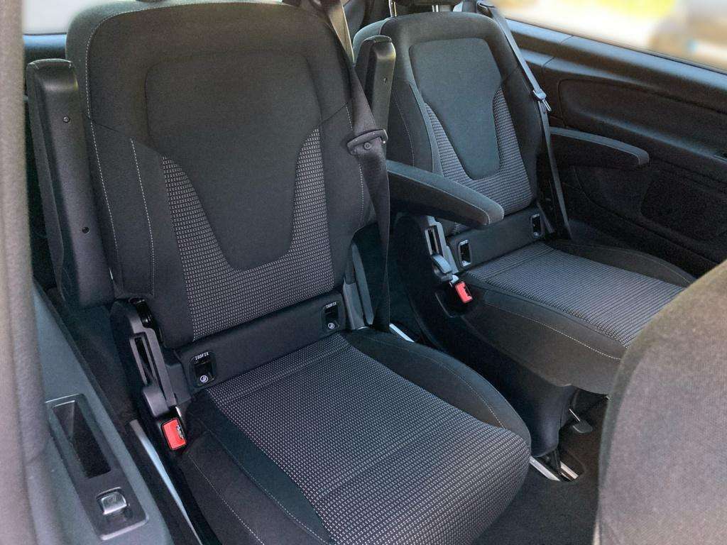 Mercedes-Benz V 220