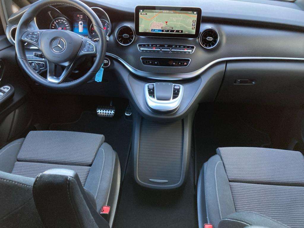 Mercedes-Benz V 220
