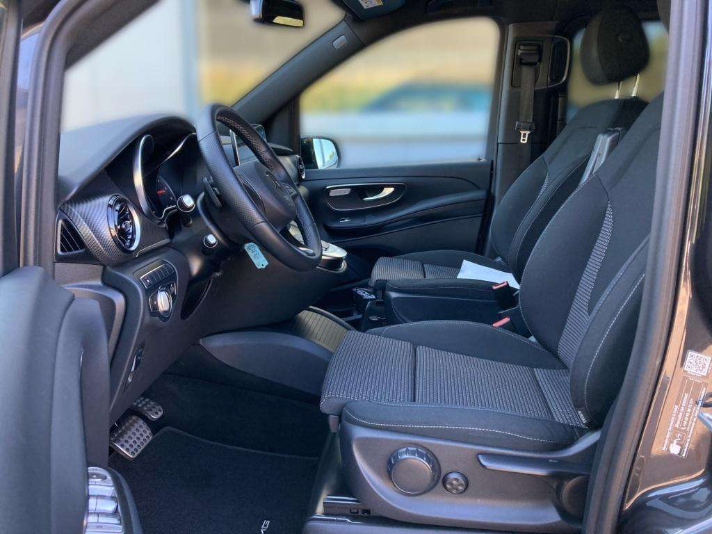 Mercedes-Benz V 220