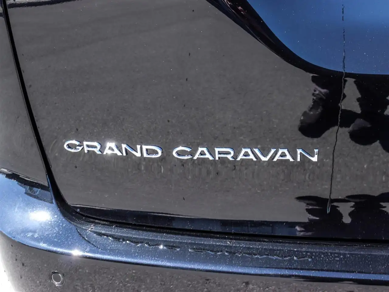 Chrysler Grand Caravan снимка Chrysler Grand Caravan