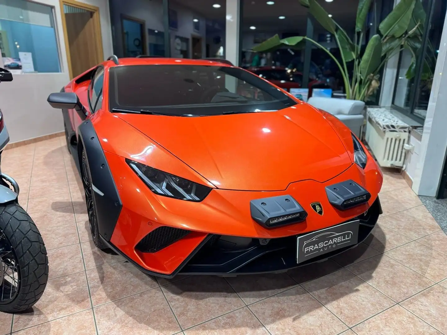 Lamborghini Huracán Sterrato 5.2 610 awd /UFFIC. ITAL./IVA22%/STUPENDA Oranj - 2