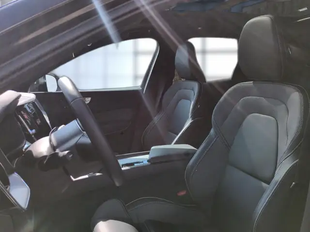 Volvo XC60 view 12