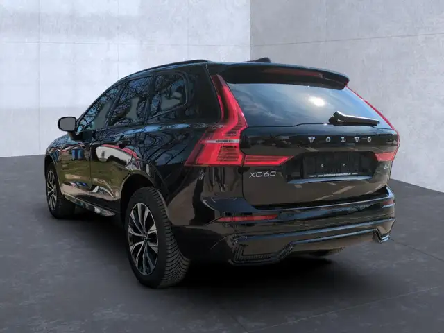 Volvo XC60 view 5