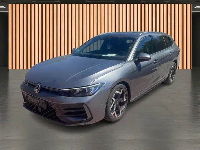 Volkswagen Passat view 2