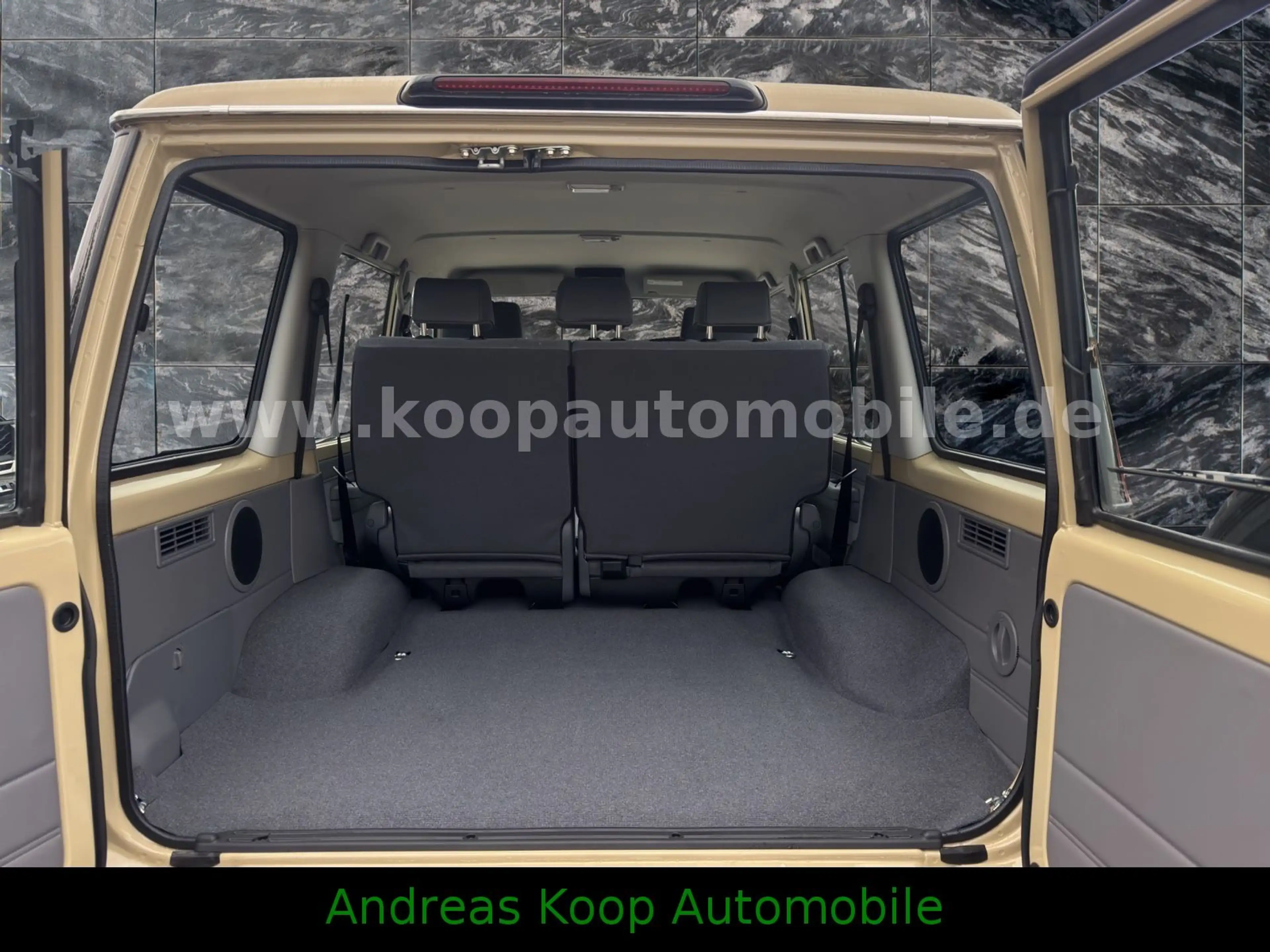 Toyota Land Cruiser GRJ 76 LX-G 4,0i V6 Euro-6e SOFORT — photo 10