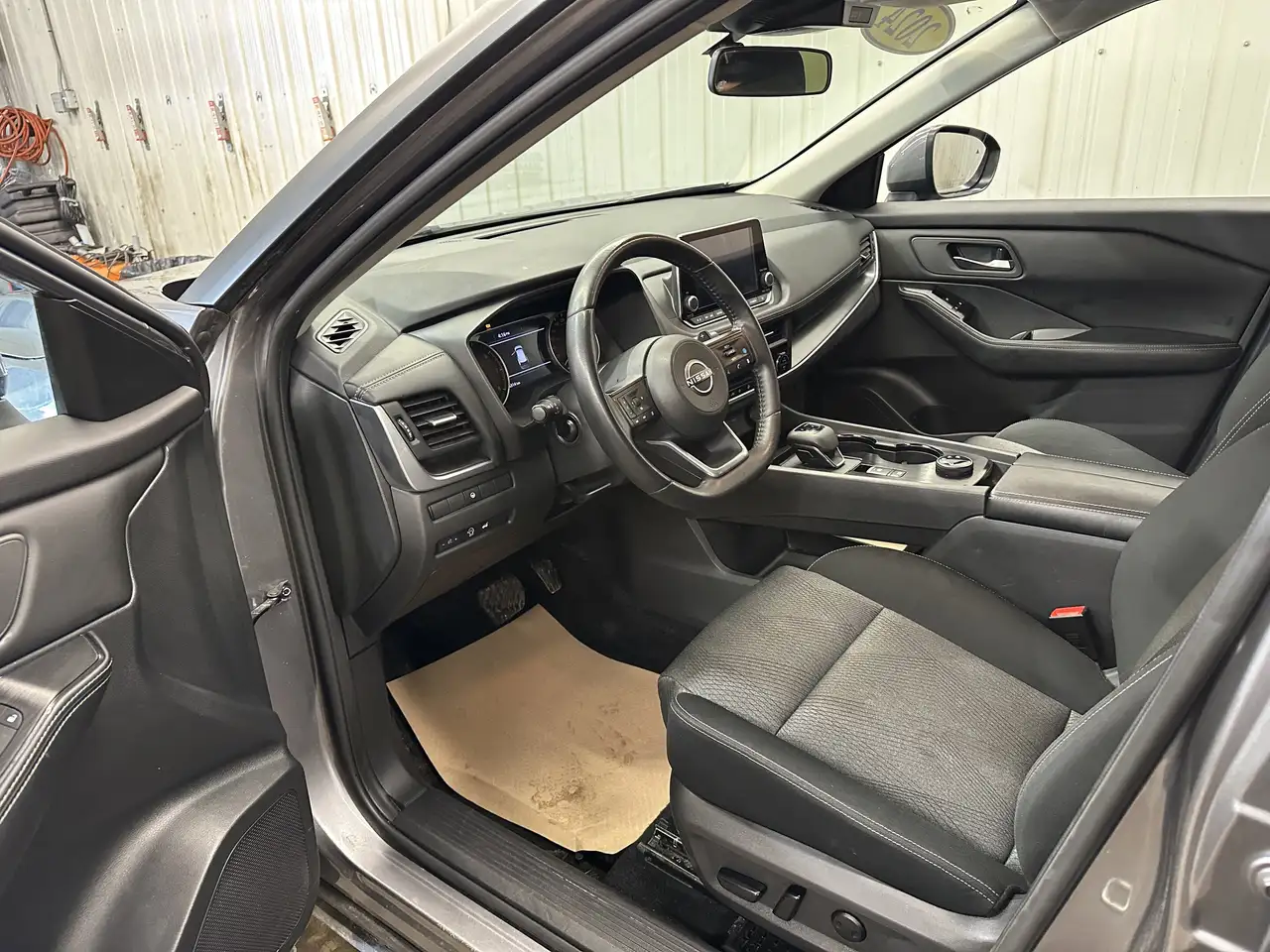 Nissan Rogue снимка Nissan Rogue