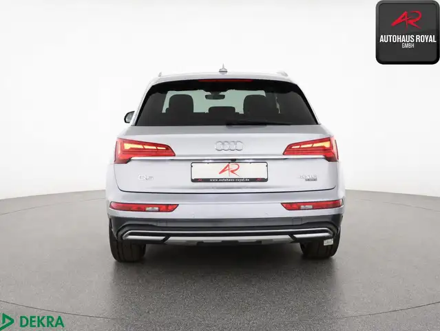 Audi Q5 view 4