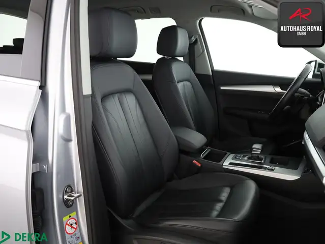 Audi Q5 view 11