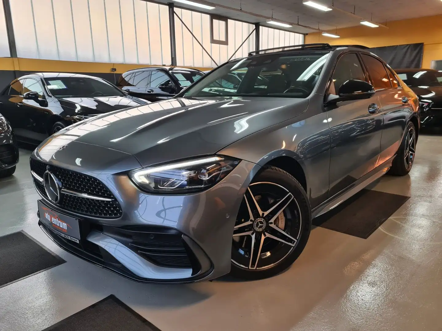 Mercedes-Benz C 300 e 2x AMG*Night*Pano*ACC*360°*LED*MBUX+*DAB Gris - 1